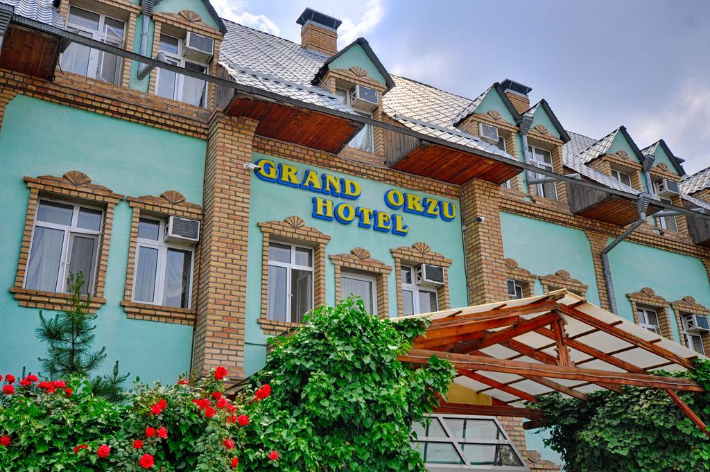 Grand Orzu Hotel Tasken Kültér fotó