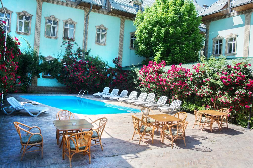 Grand Orzu Hotel Tasken Kültér fotó